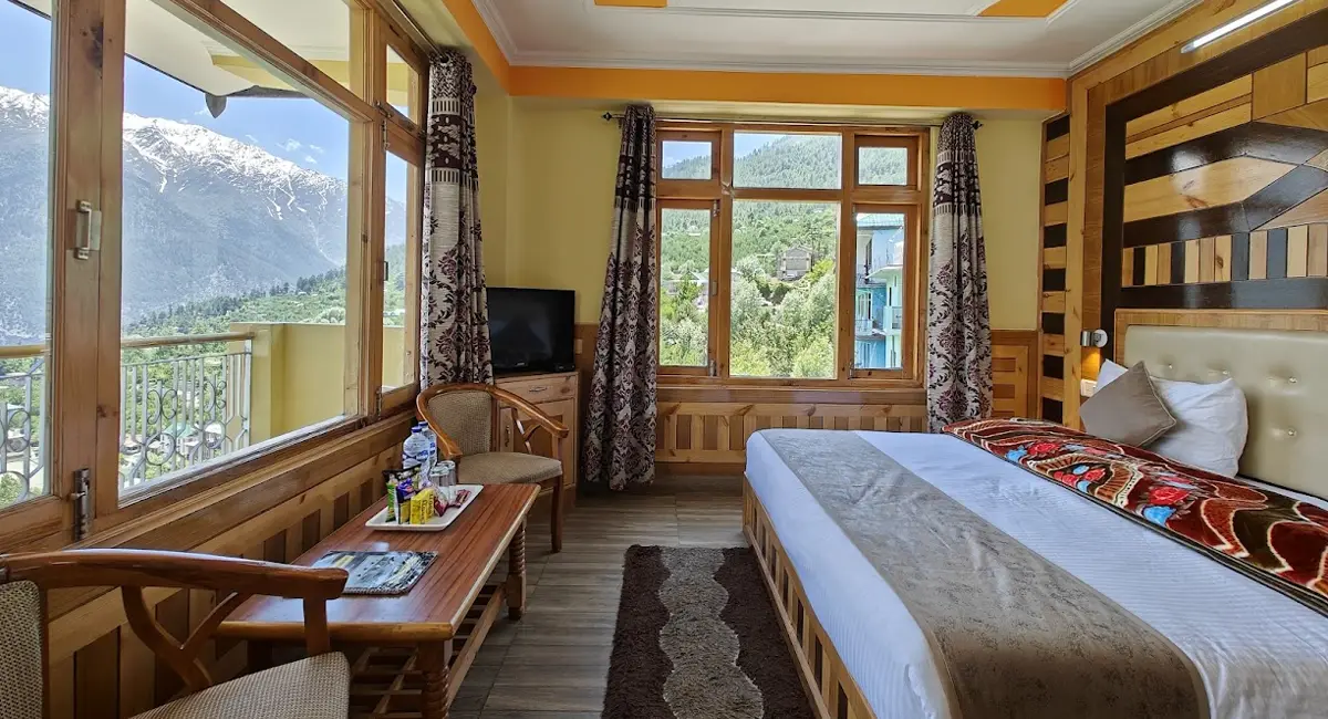 deluxe-room-monal-residency-kalpa